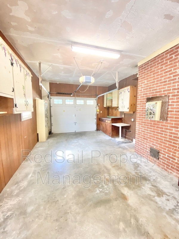 Building Photo - 383 Stanton Rd