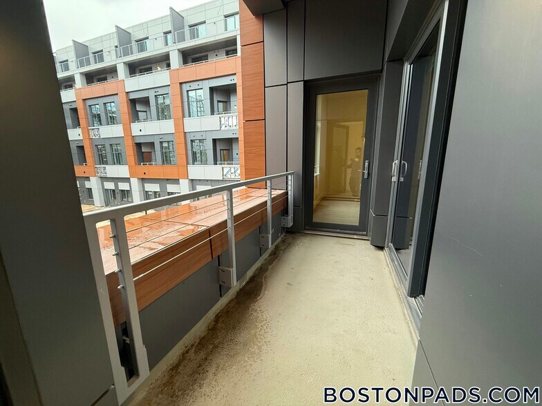 Building Photo - 1079 Commonwealth Ave