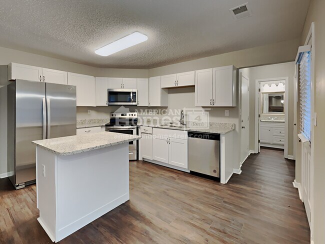 Building Photo - 7748 Parkmont Drive