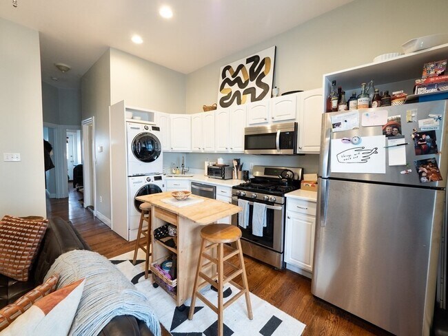 Building Photo - 25 Fort Ave