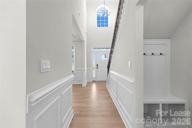 Building Photo - 7185 Sylvan Retreat Dr