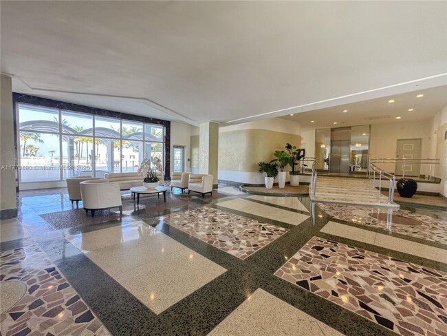 Building Photo - 4925 Collins Ave