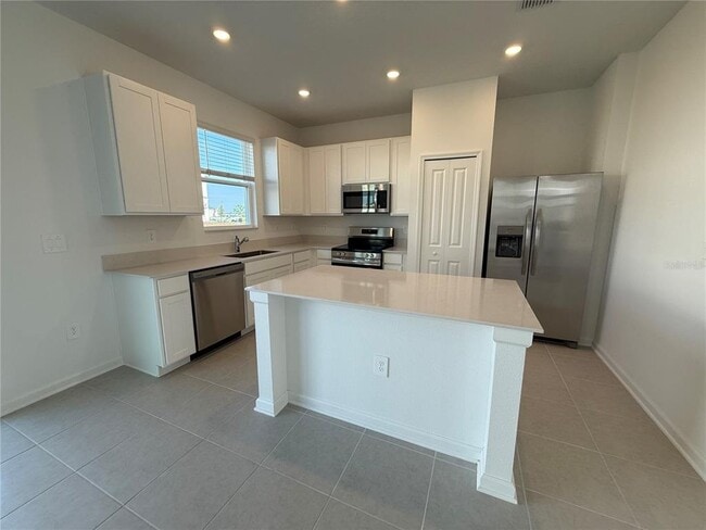 Building Photo - 5981 Zen Wy