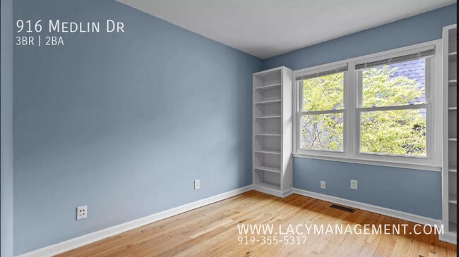 Building Photo - 916 Medlin Dr