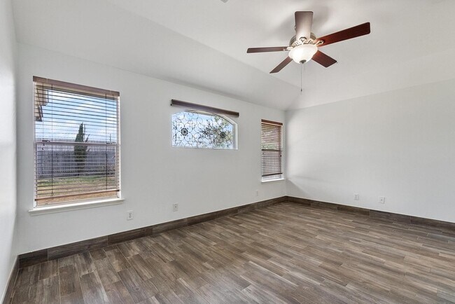 Building Photo - 10638 Desert Springs Cir