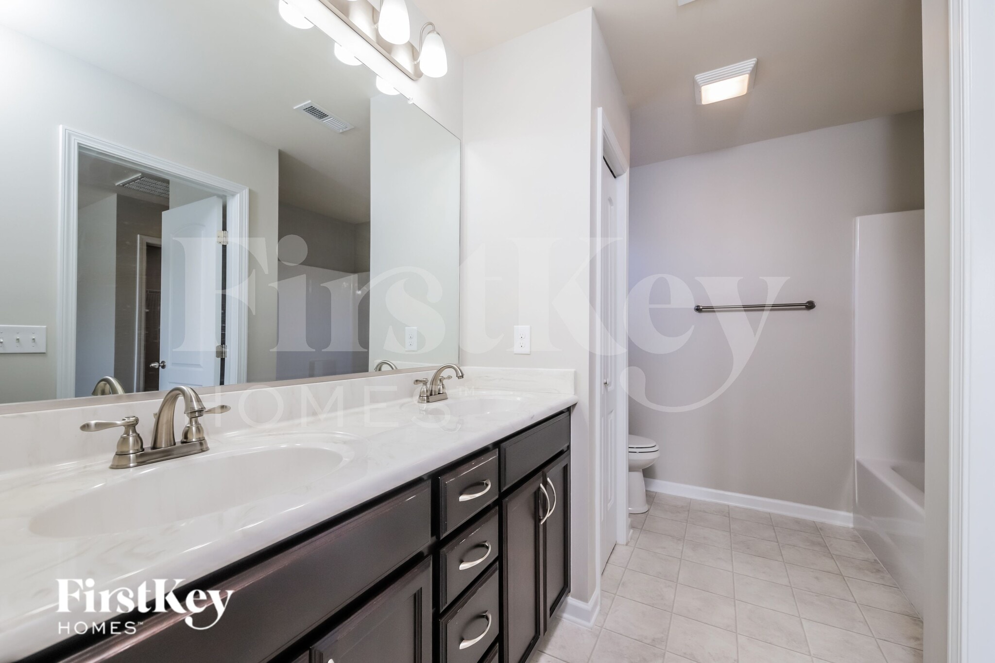 Building Photo - 5721 Midstream Cir