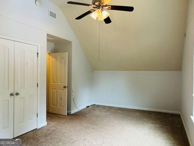 Building Photo - 5 Stony Oak Dr