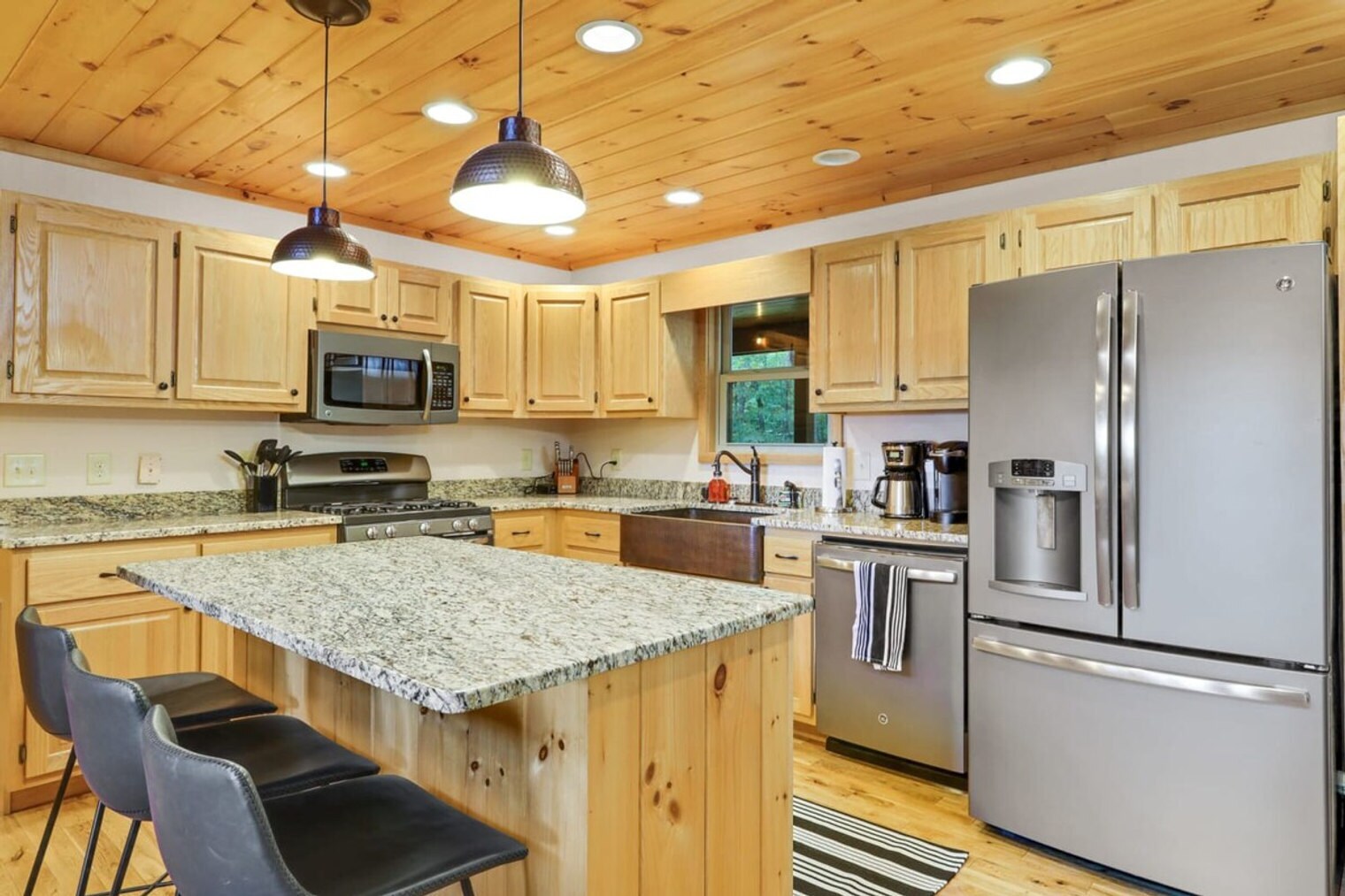 Building Photo - 437 Sheep Stomp Rd