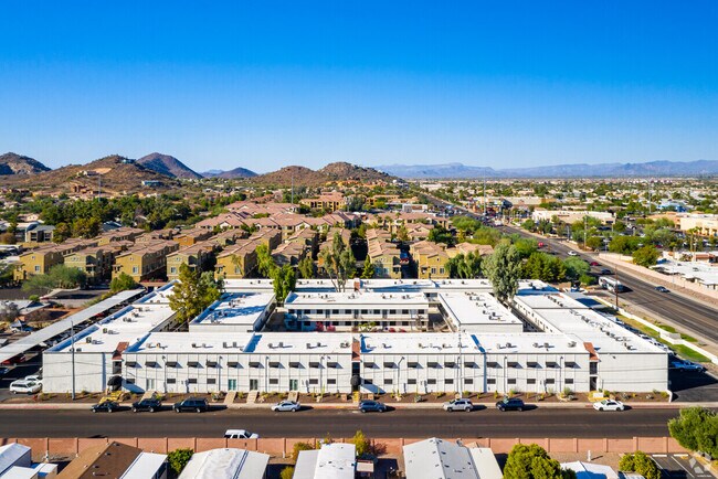 Building Photo - 18202 N Cave Creek Rd