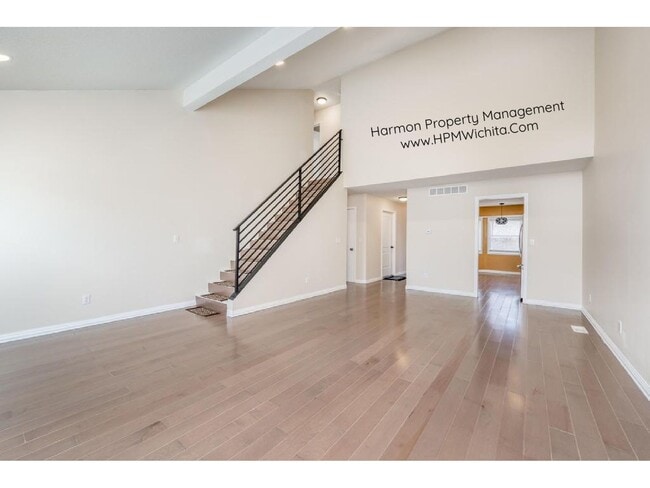 Building Photo - 1502 S Goebel Cir