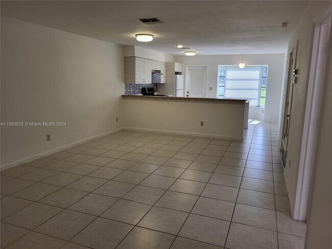 Building Photo - 208 Oakmont Pkwy