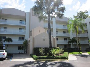 Building Photo - 7719 Trent Dr