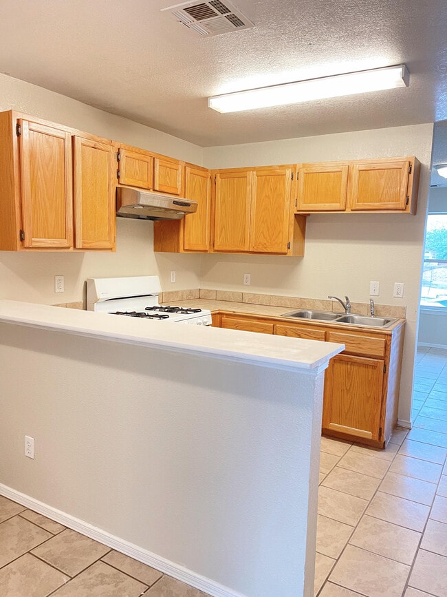 Building Photo - 4016 Moonlight Ave