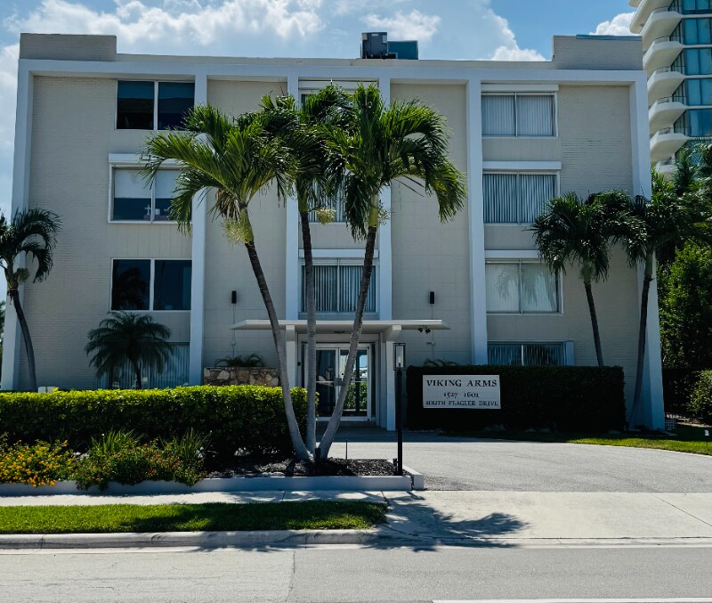 Building Photo - 1527 S Flagler Dr