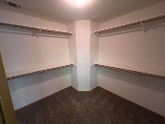 Building Photo - 3 Bedroom 2 Bathroom with a Bonus Room and Pool in the El Diamante School District!