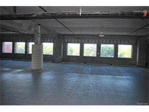 Building Photo - 350 N Main St