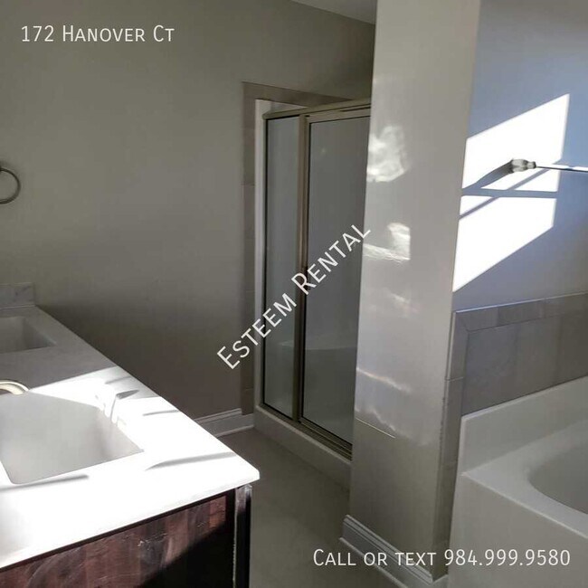 Building Photo - 172 Hanover Ct
