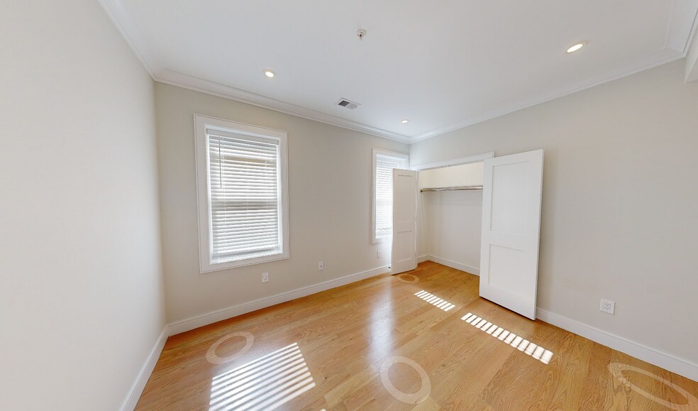 Building Photo - 165 Allston St