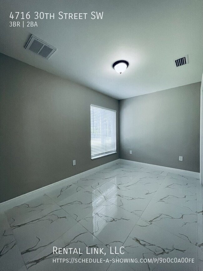 Building Photo - 4716 30th St SW