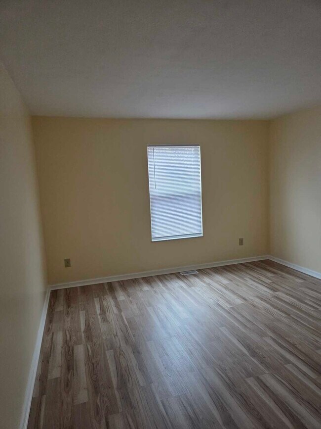 Building Photo - 6067 Abbey Church Rd