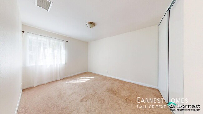 Building Photo - 7540 Quimby Ave