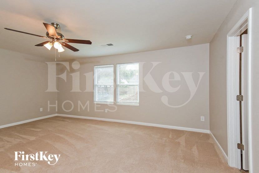 Building Photo - 224 Lantana Crossing