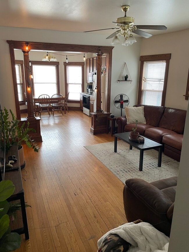 Building Photo - 639E