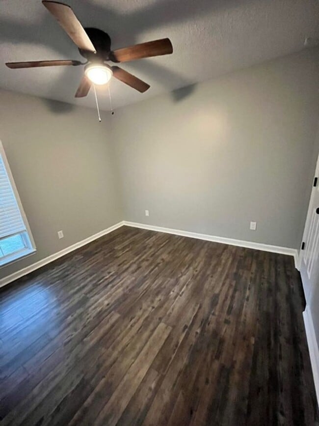 Building Photo - HALF-PRICE RENT for Your First Month: A St...