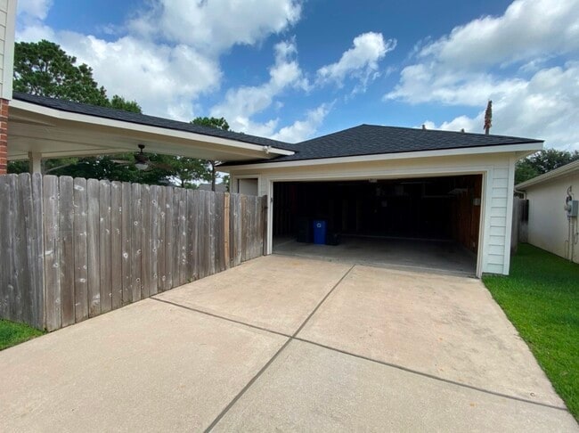 Building Photo - 26226 Bright Dawn Ct