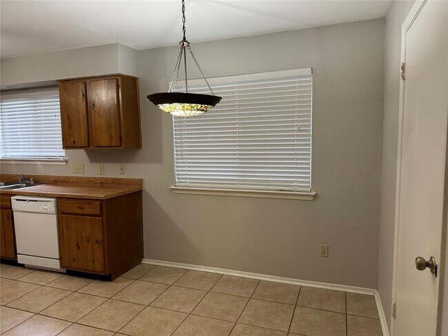 Building Photo - 11715 Birchbark Trail