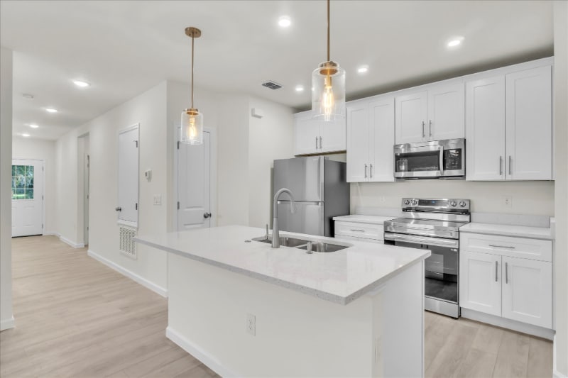 Building Photo - 652 Kensington St