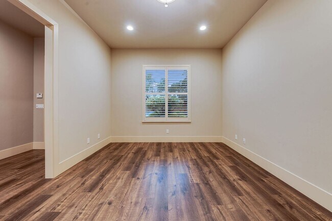 Building Photo - Utilities Included! Luxury Single-Story Ho...