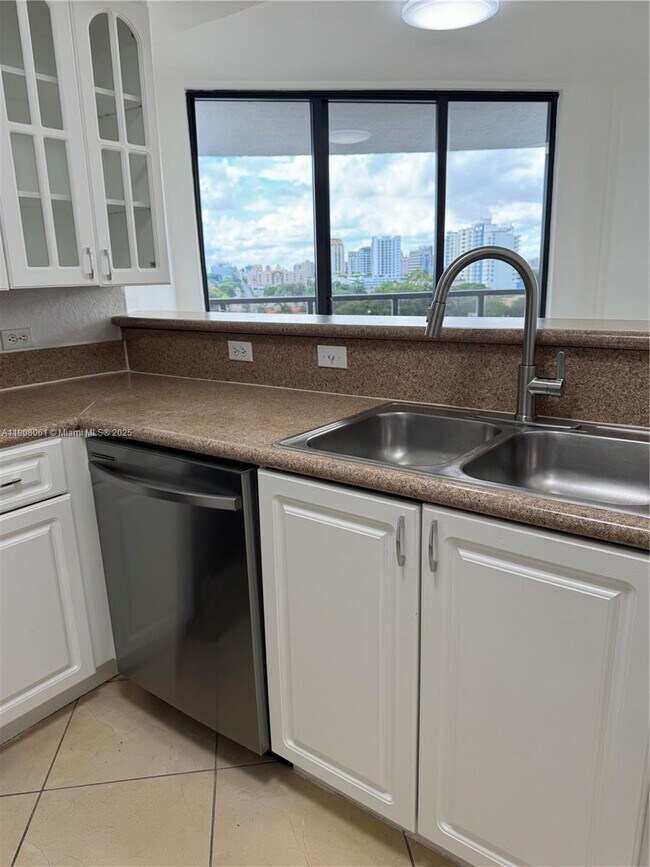 Building Photo - 2301 SW 27th Ave