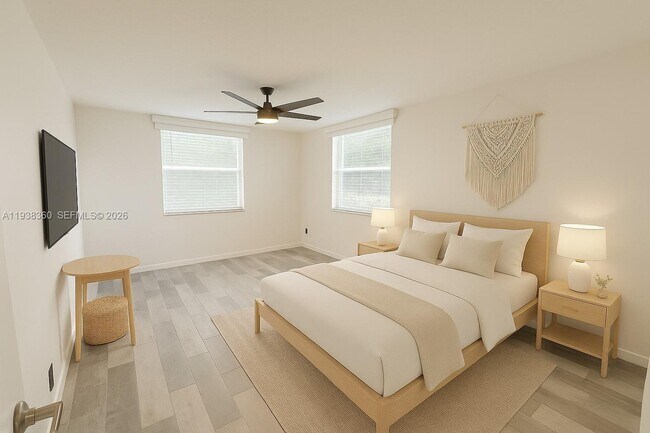 Building Photo - 649 E Sheridan St