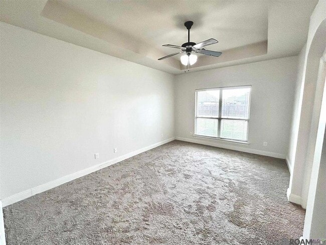 Building Photo - 17634 Hoods Ridge Dr