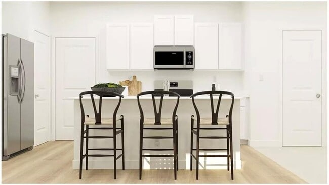 Building Photo - 5 Gulfstream Dr