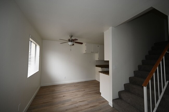 Building Photo - Spacious 3 Bed / 2.5 Bath Townhome in Gated Community – El Cajon