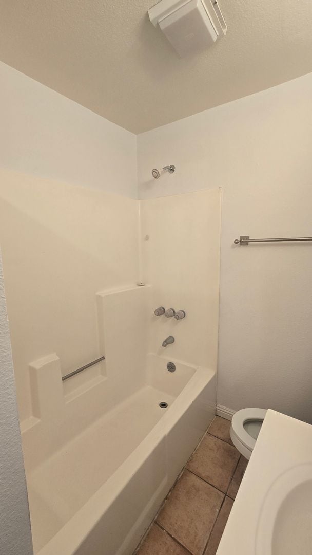 Building Photo - 1 Bedroom Walking Distance to Downtown and Ives Park