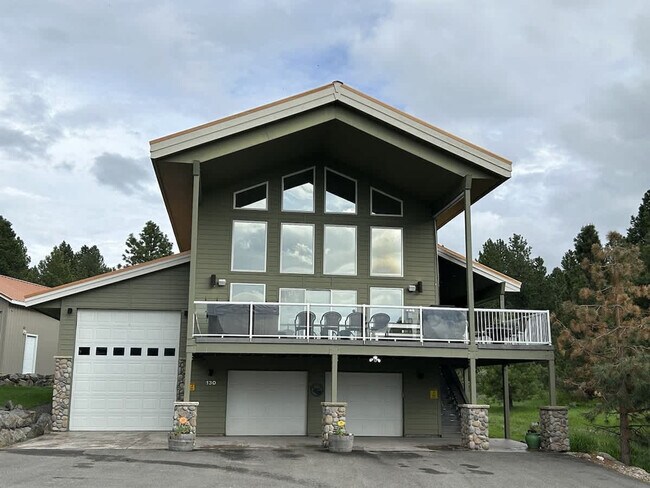 Building Photo - 130 Par Dr