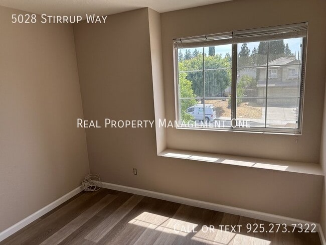 Building Photo - 5028 Stirrup Way