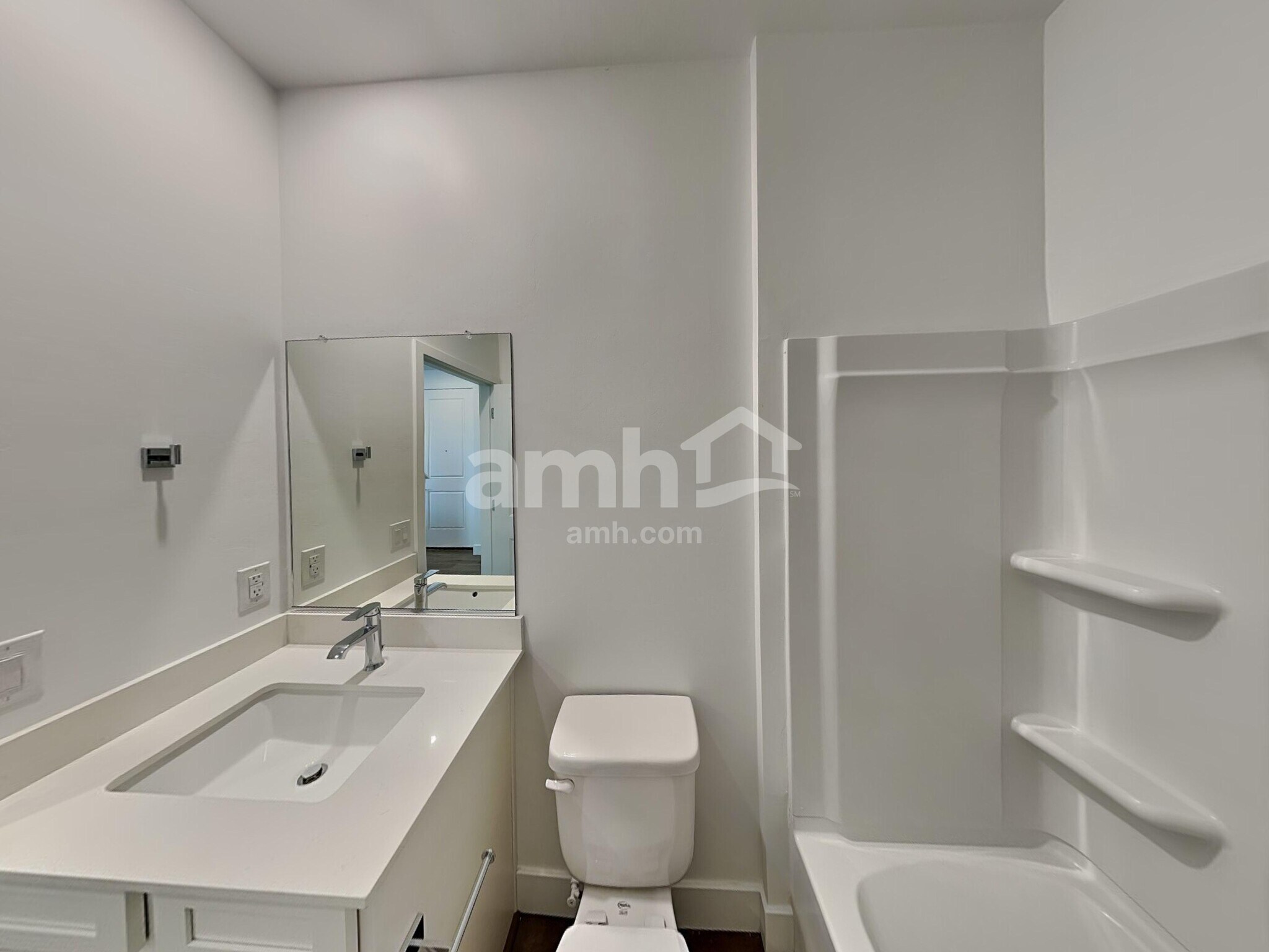 Building Photo - 9611 Harkes Dr