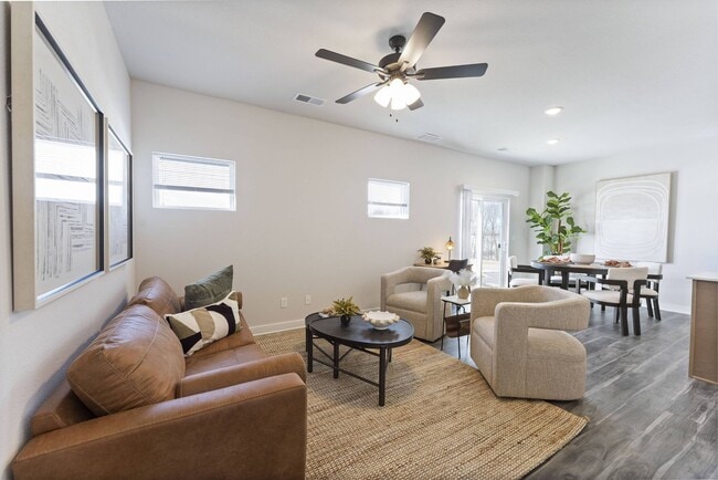 Building Photo - Barry West Townhomes