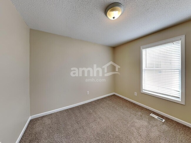 Building Photo - 405 Ivy Crest Dr