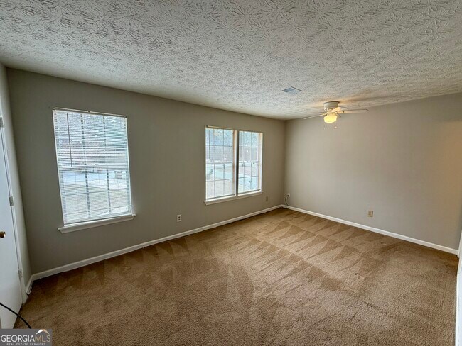 Building Photo - 8515 Pineland Dr