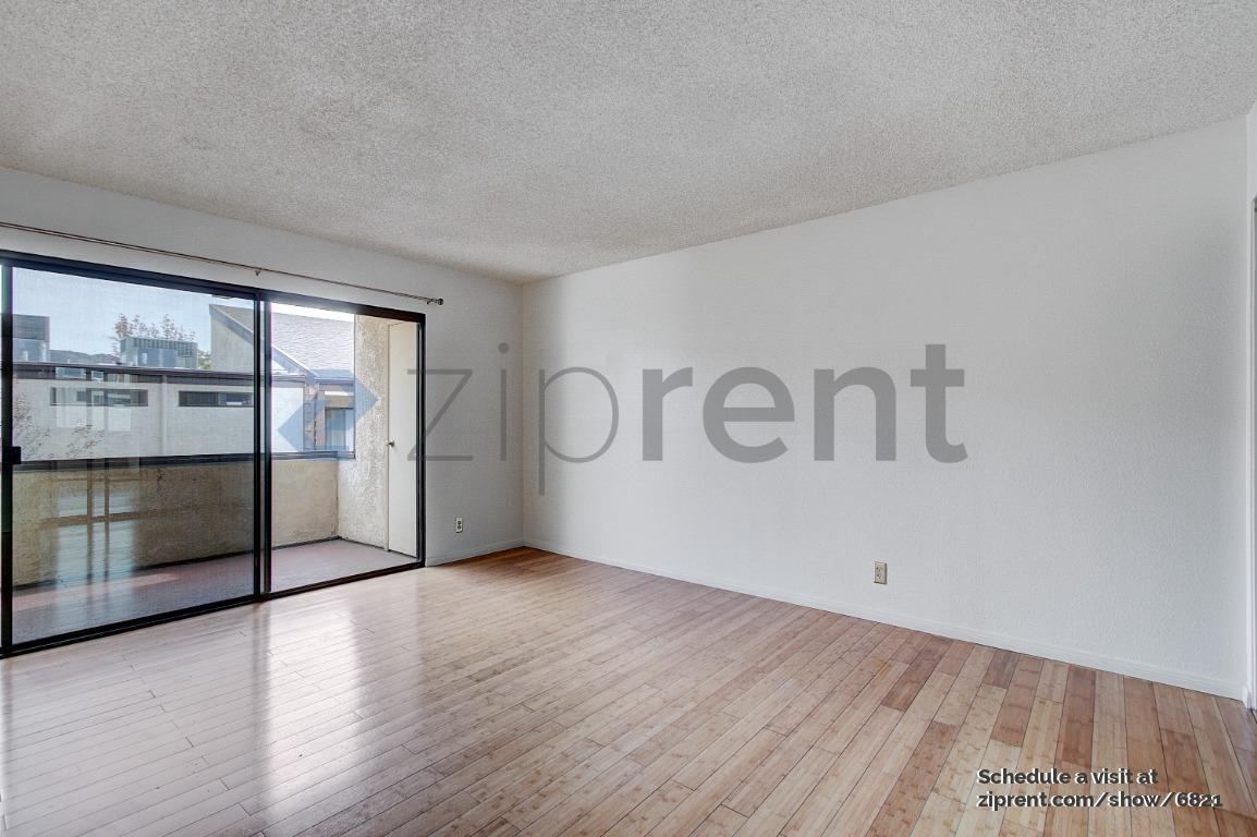 Building Photo - Unit 10