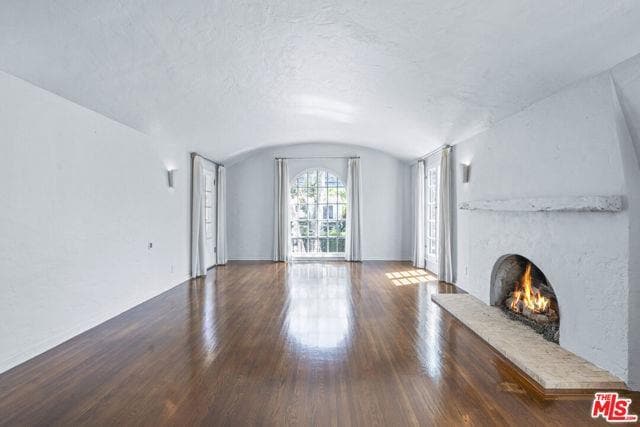 Building Photo - 6413 W 6th St