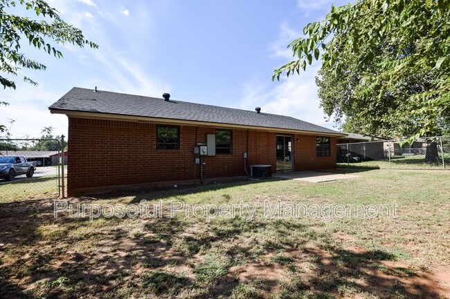 Building Photo - 1208 Cathy Ln