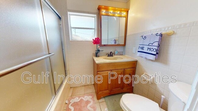 Building Photo - 2635 Arnold St