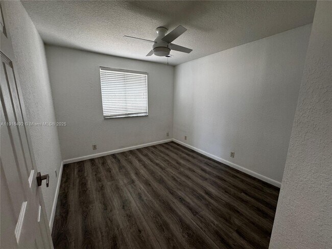 Building Photo - 1007 Bamboo Ln