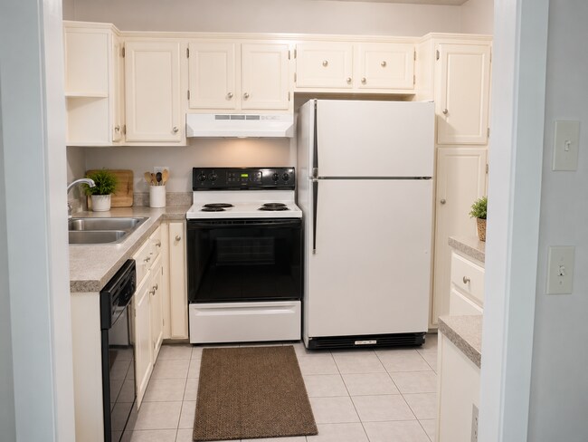 Building Photo - 1815 Gardenspring Dr